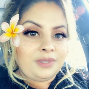 Meet your Posher, Carina